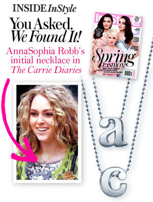 InStyle - AnnaSophia Robb's initial necklace in The Carrie Diaries