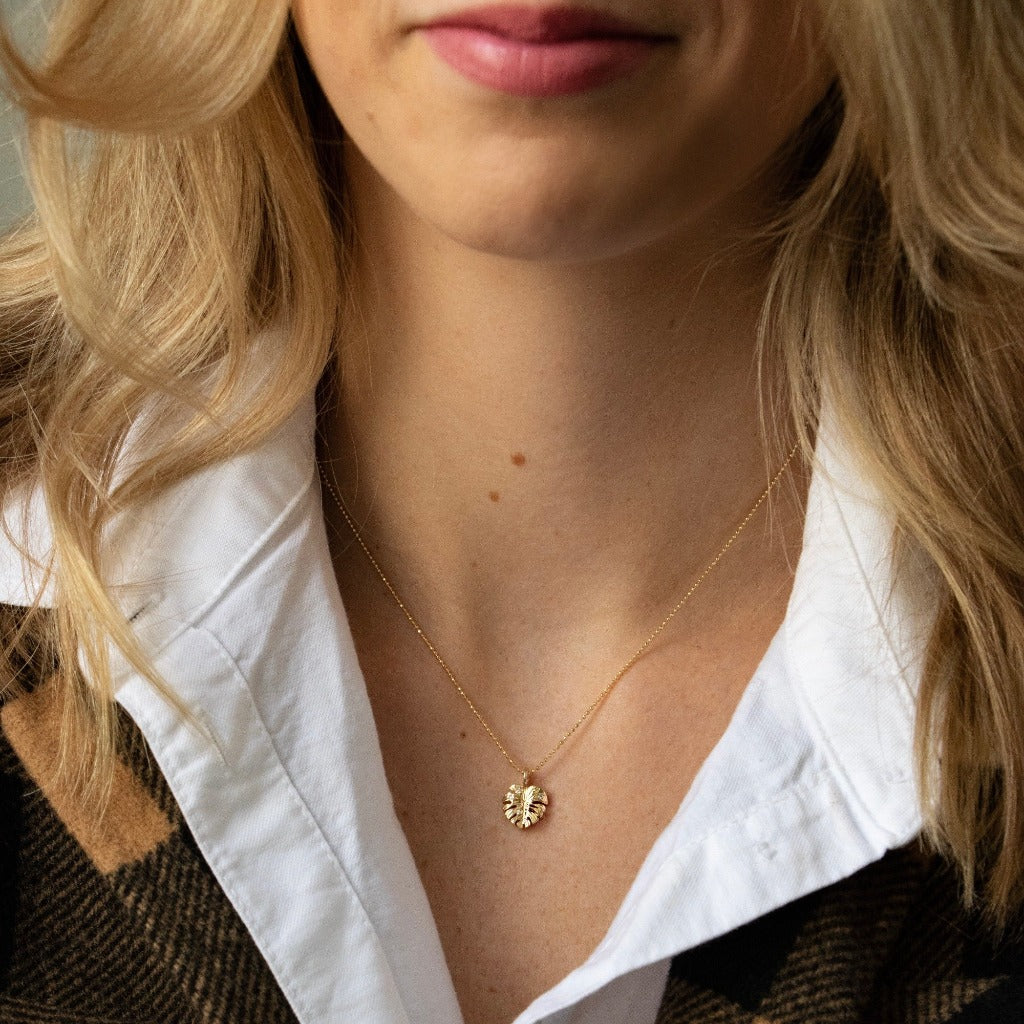 monstera deliciosa gold pendant 14K Yellow Gold Alex Woo Mini X Wellness Monstera Leaf Pendant